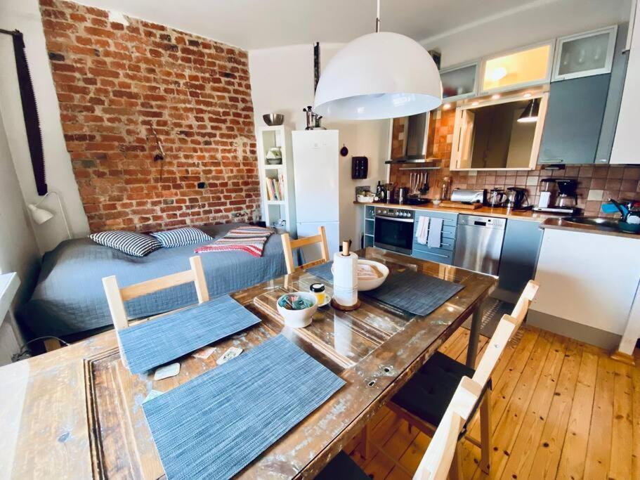 Studio Apartment, View Over The Roofs For The Sunrise Helsinki Exterior foto